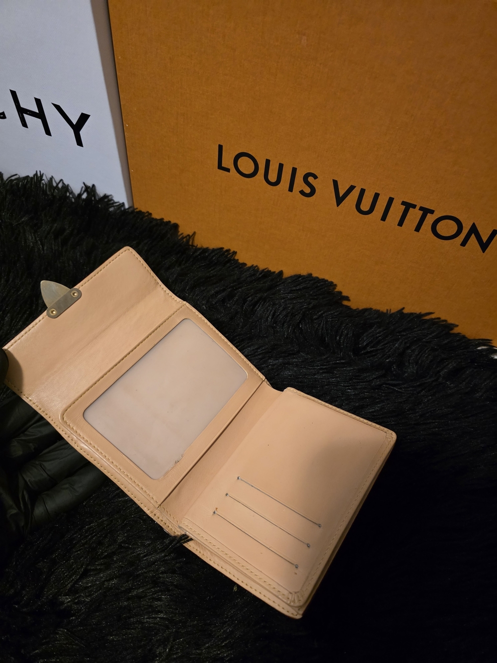 Authentic Louis Vuitton White Multicolor Monogram Wallet - Picture 8 of 16